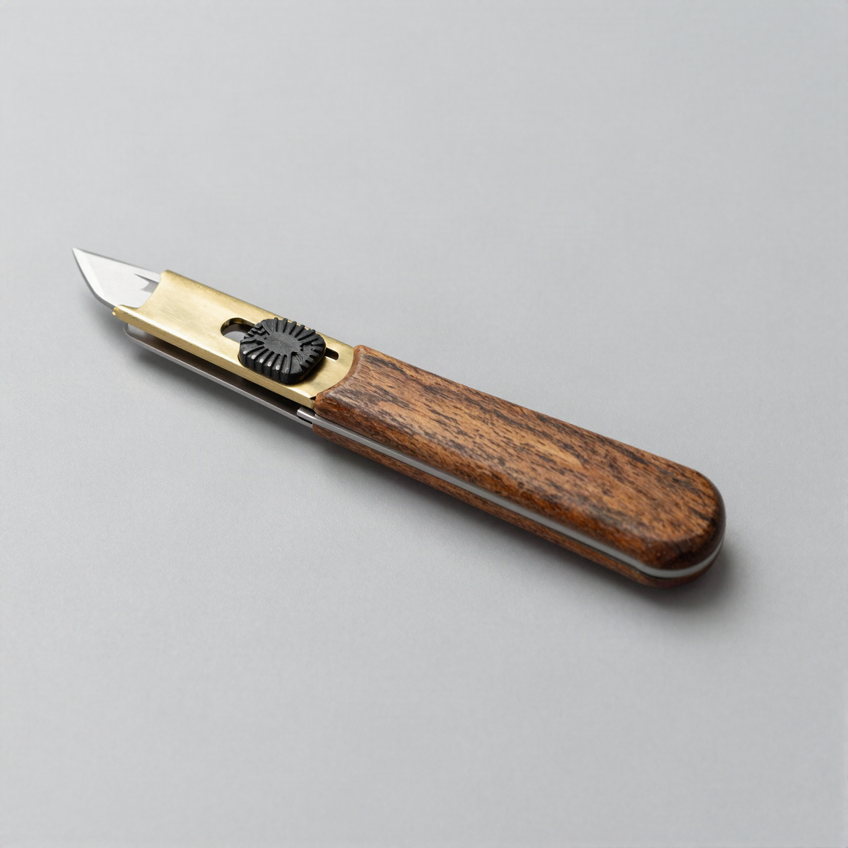 Wooden Handle Utility Knife
