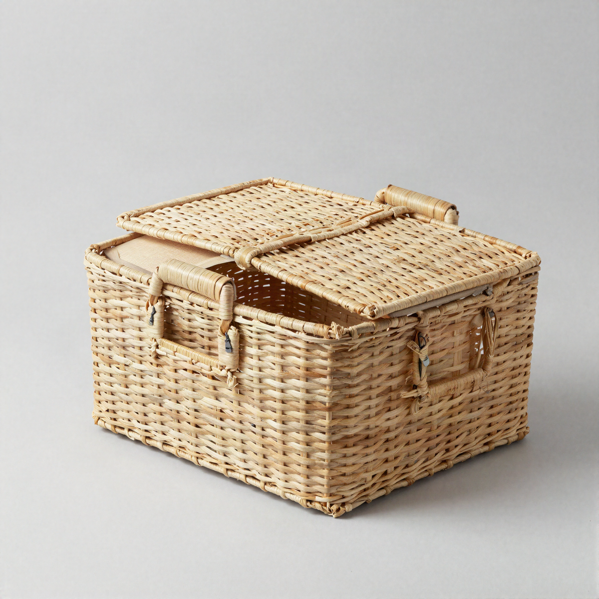 Seagrass Basket with Lid